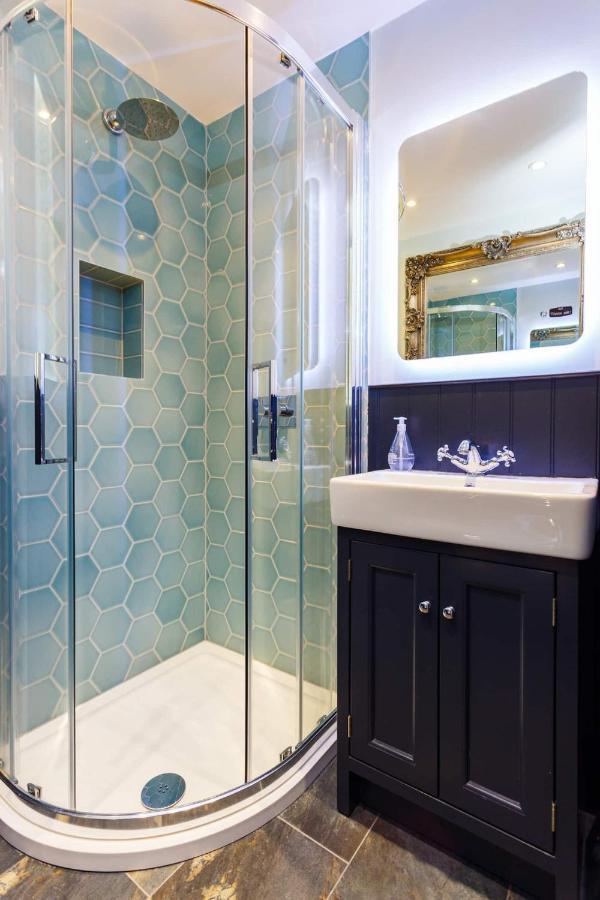 Upper Bow - Luxurious, Modern 1Br Apartment Near Castle Edinburgh Ngoại thất bức ảnh